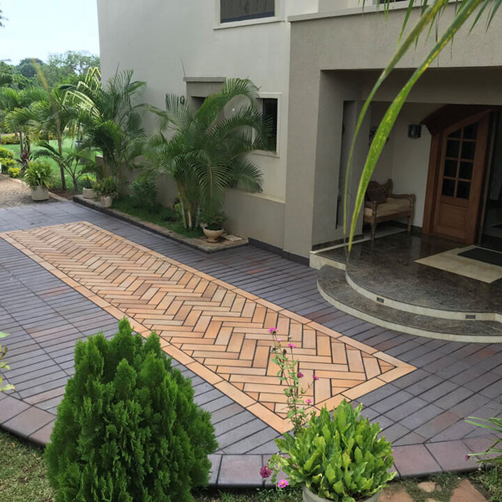 Non-slip klinker floor tiles for terraces
