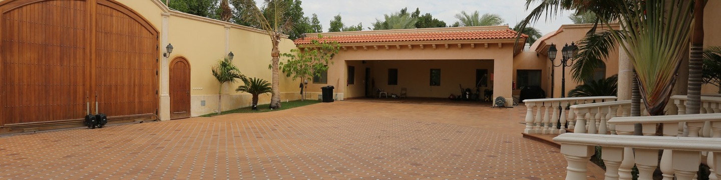 Terrace with non-slip klinker floor tiles